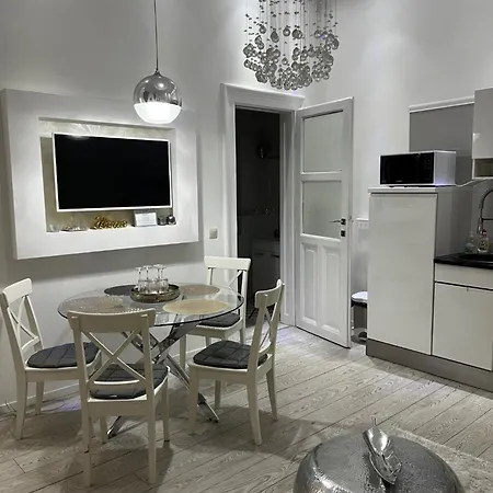 White Luxury Daire Budapeşte
