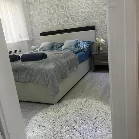 White Luxury Lejlighed *