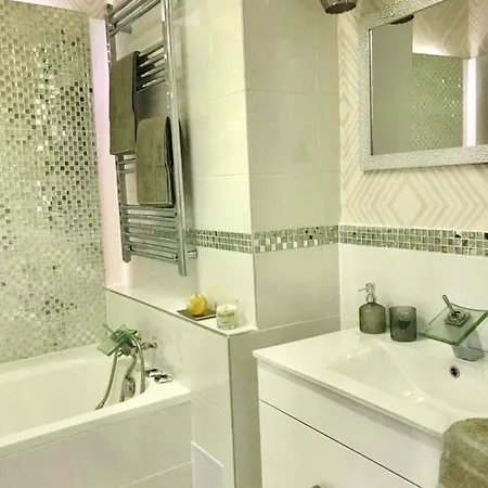 White Luxury Lejlighed Budapest